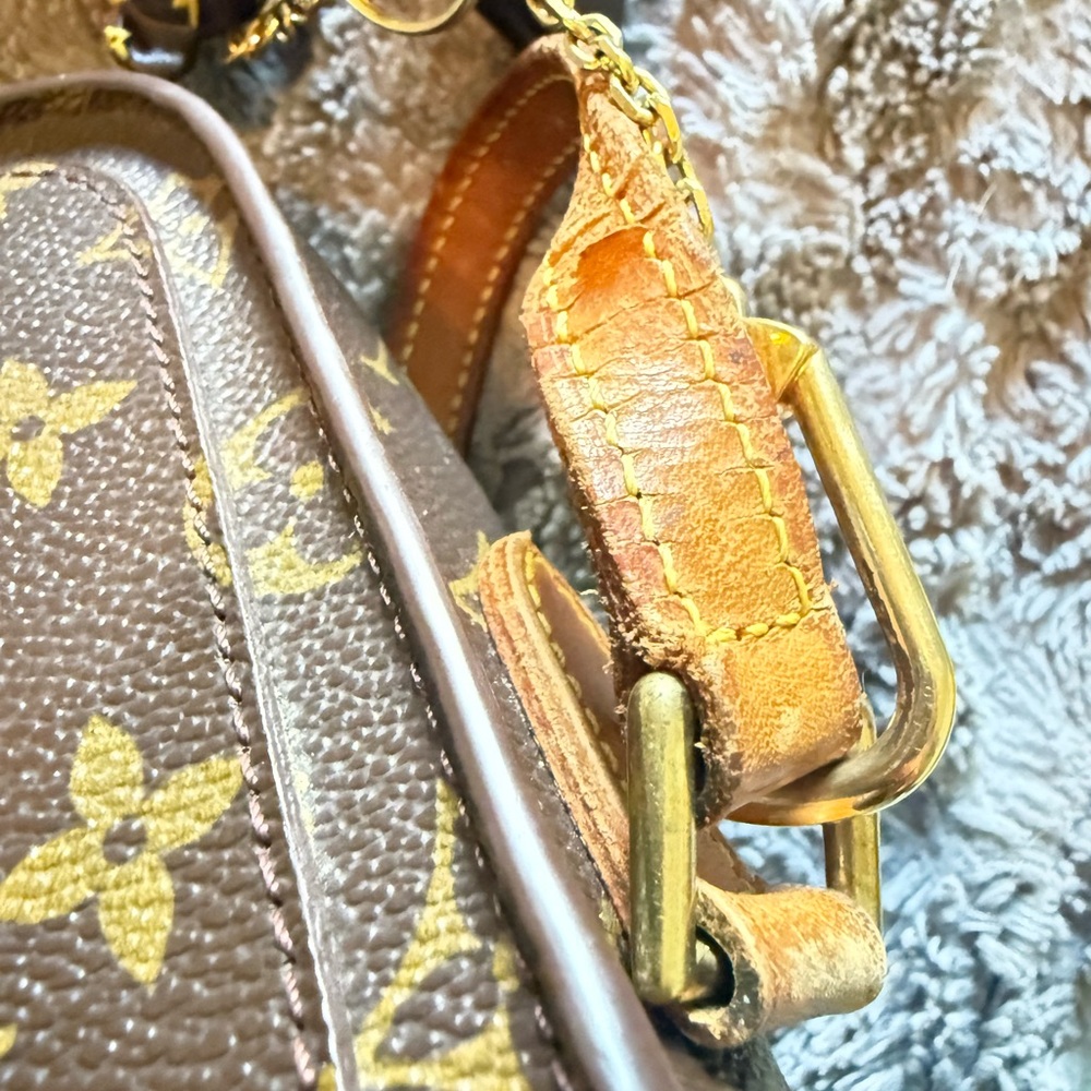 Louis Vuitton Monogram Black and Brown Shoulder Bag - Picture 5 of 16